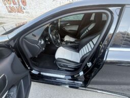 
										Mercedes-Benz A 180 full									
