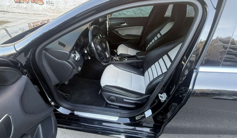 
								Mercedes-Benz A 180 full									