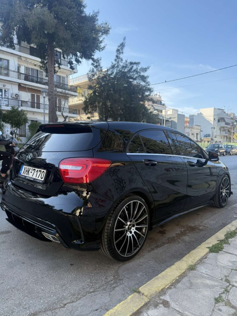 
								Mercedes-Benz A 180 full									