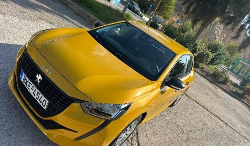 
								Peugeot 208 full									