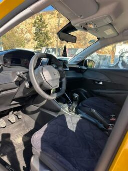 
										Peugeot 208 full									