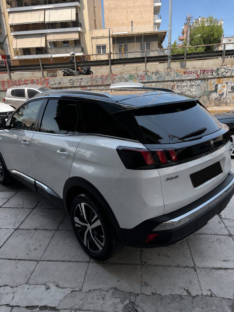 
								Peugeot 3008 1.2 PureTech Allure GT Line full									