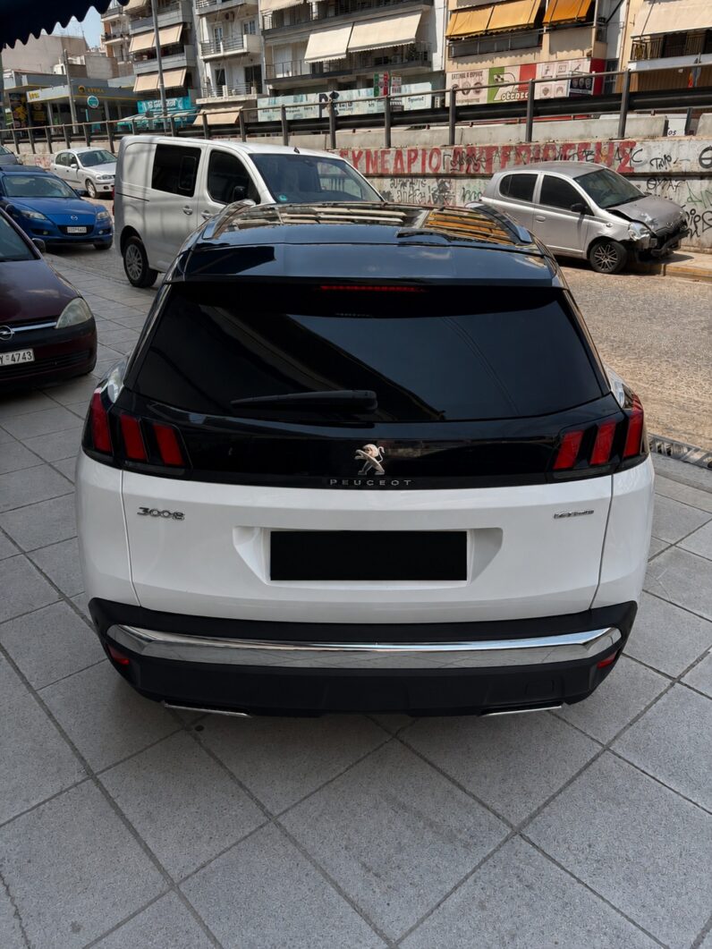 
								Peugeot 3008 1.2 PureTech Allure GT Line full									
