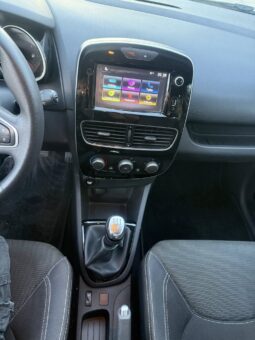 
										Renault Clio full									