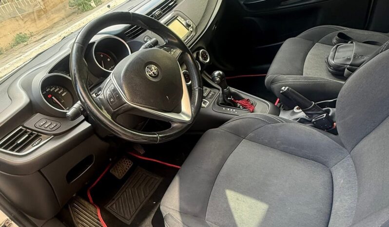 
								Alfa Romeo Giulietta full									