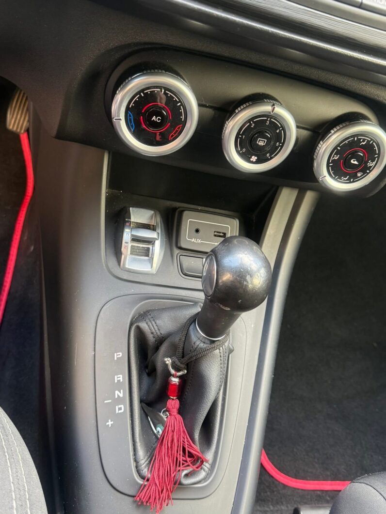 
								Alfa Romeo Giulietta full									