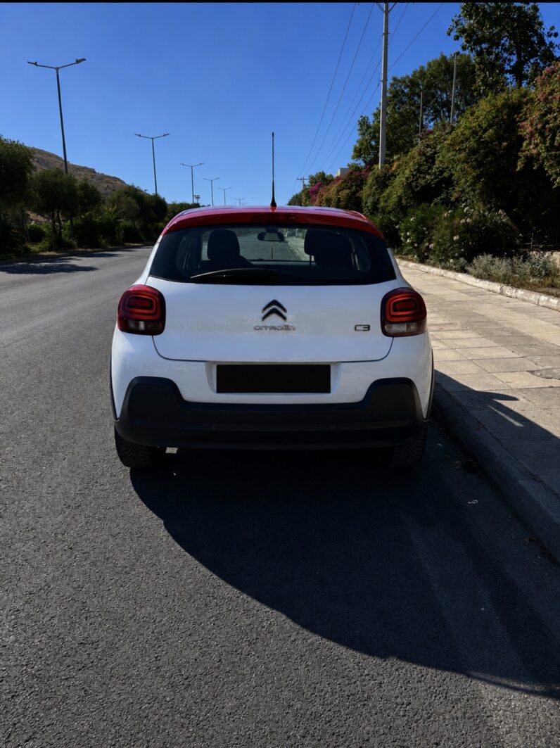 
								Citroen C3 1.2 PureTech Shine full									