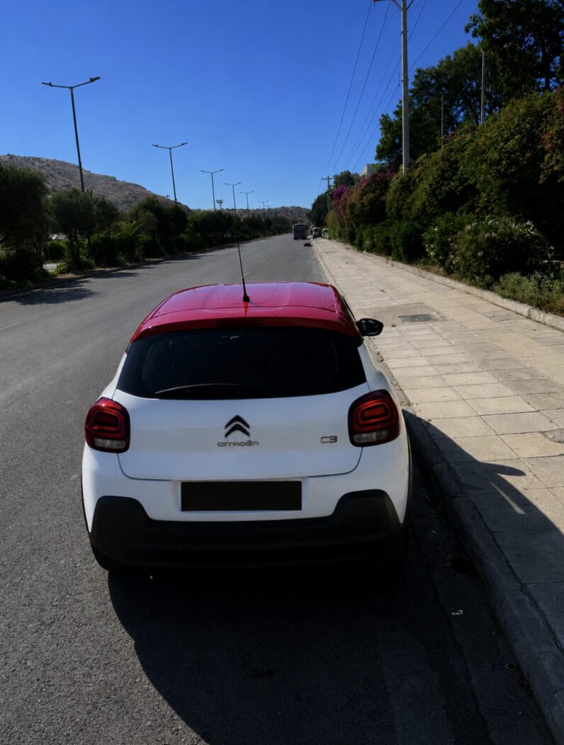 
								Citroen C3 1.2 PureTech Shine full									
