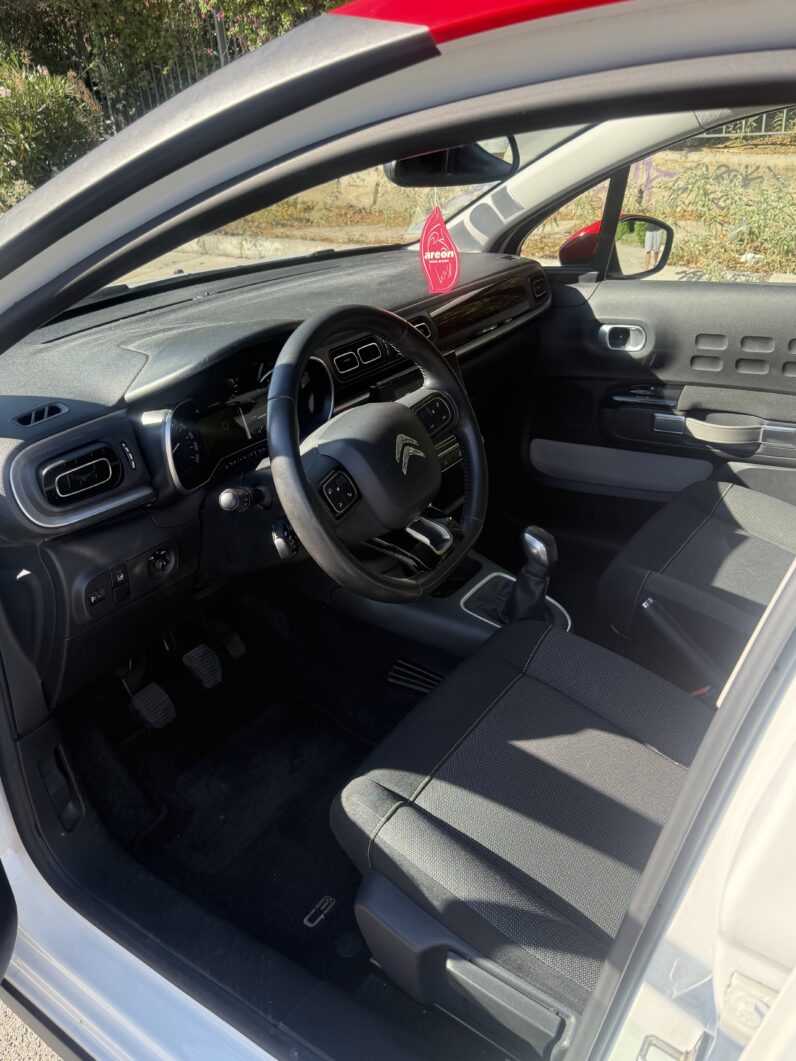 
								Citroen C3 1.2 PureTech Shine full									