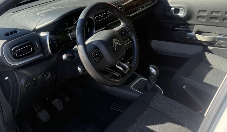 
								Citroen C3 1.2 PureTech Shine full									
