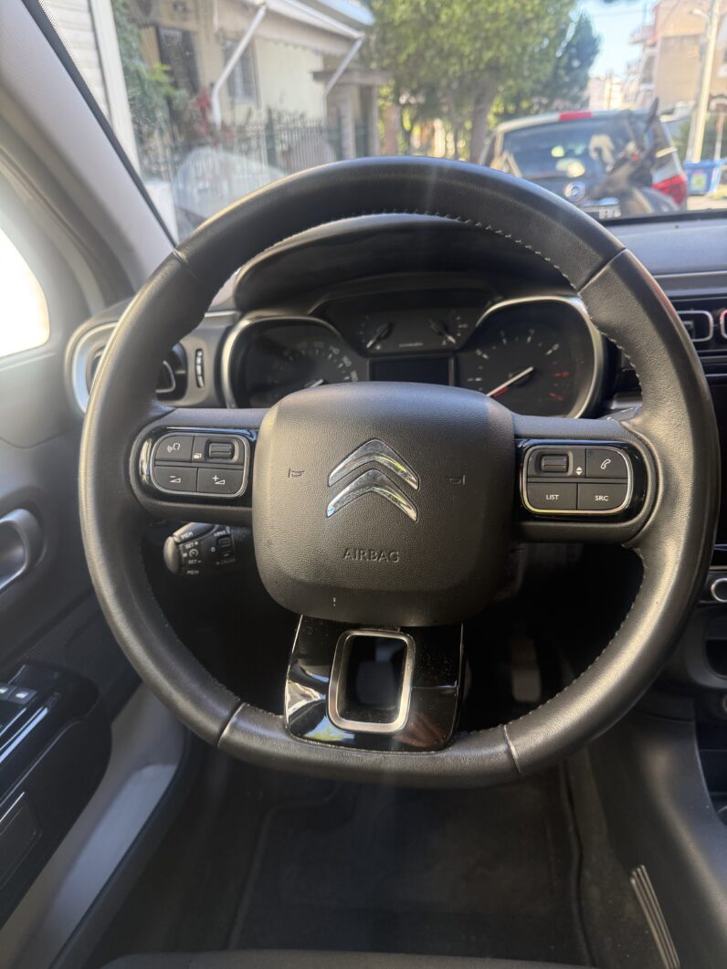 
								Citroen C3 1.2 PureTech Shine full									