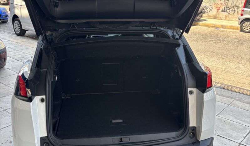 
								Peugeot 3008 1.2 PureTech Allure GT Line full									