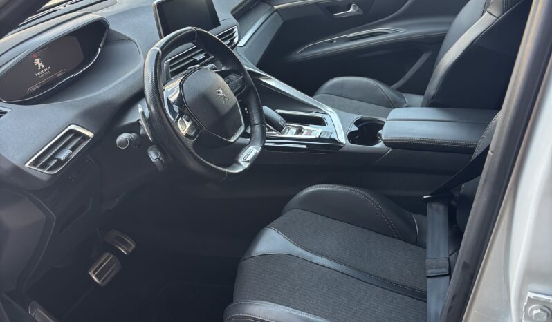
								Peugeot 3008 1.2 PureTech Allure GT Line full									