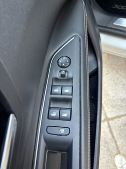 
										Peugeot 3008 1.2 PureTech Allure GT Line full									