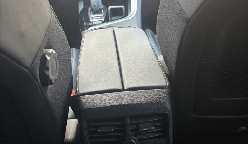 
								Peugeot 3008 1.2 PureTech Allure GT Line full									