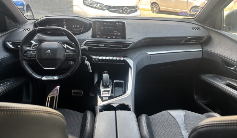 
								Peugeot 3008 1.2 PureTech Allure GT Line full									