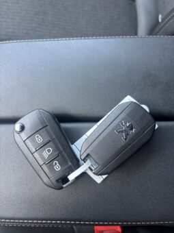 
										Peugeot 3008 1.2 PureTech Allure GT Line full									