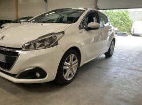Peugeot 208 1.2 PureTech Signature 2018