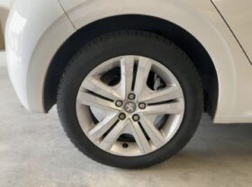 Peugeot 208 1.2 PureTech Signature 2018
